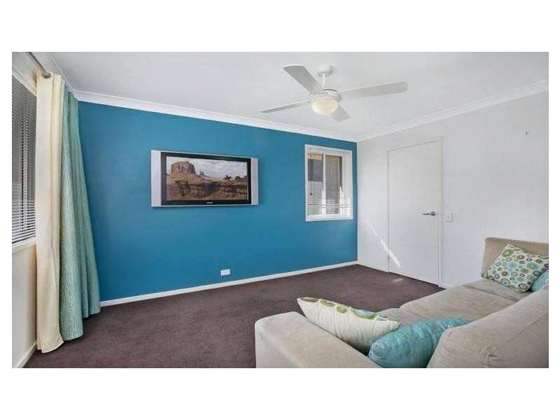 4 Chipping Close, Wakerley QLD 4154