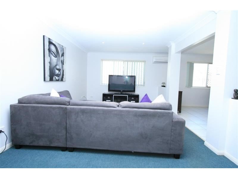 17 Jasmine Street, Wakerley QLD 4154