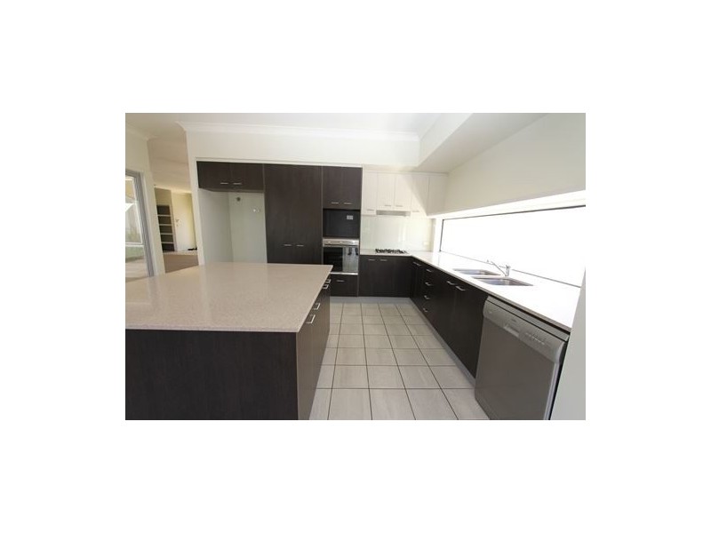 48 Mossvale Drive, Wakerley QLD 4154