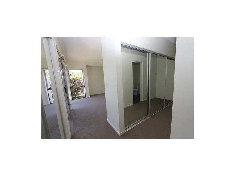 48 Mossvale Drive, Wakerley QLD 4154