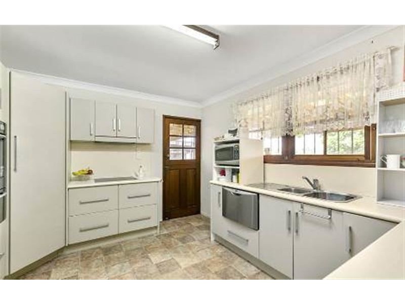 18 Lorelei Street, Manly West QLD 4179