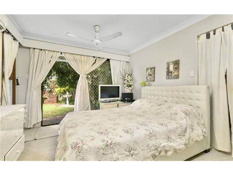 18 Lorelei Street, Manly West QLD 4179