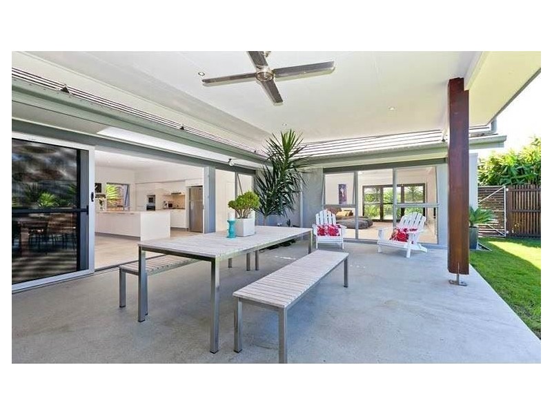 11 Franklin Street, Wakerley QLD 4154