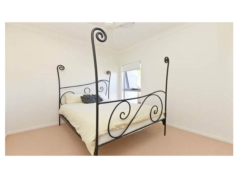 11 Franklin Street, Wakerley QLD 4154