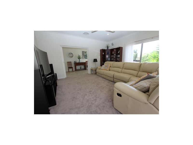 12 Macquarie Street, Wakerley QLD 4154