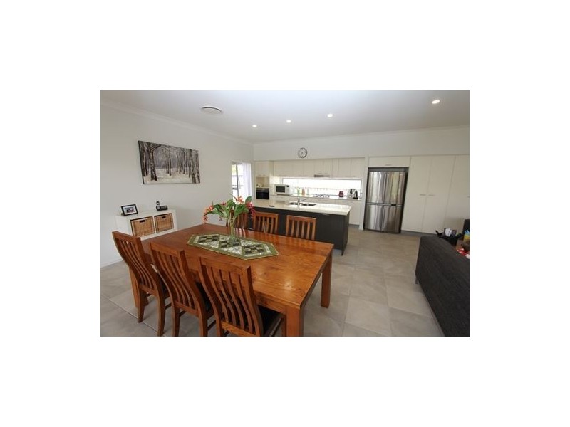12 Macquarie Street, Wakerley QLD 4154