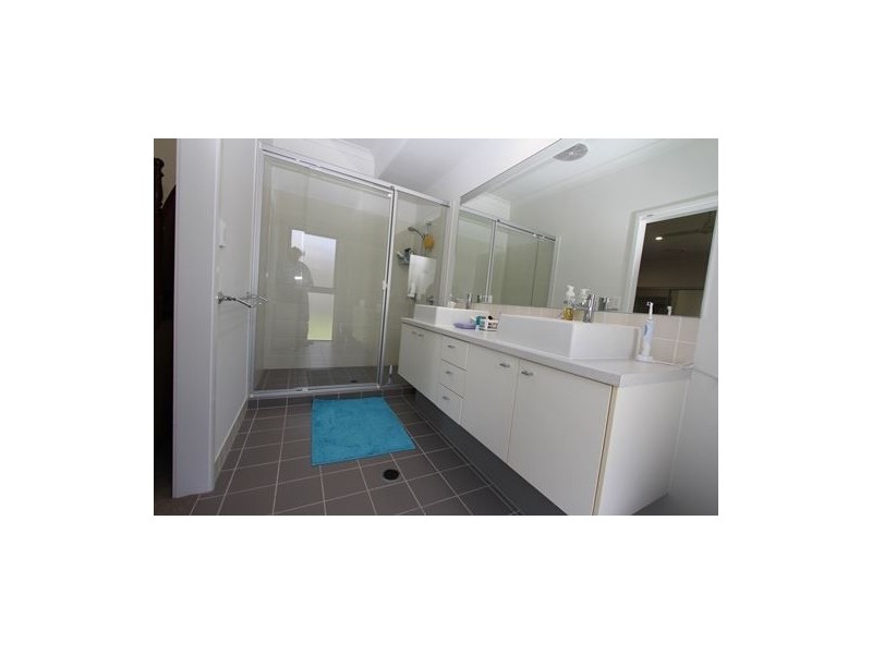 12 Macquarie Street, Wakerley QLD 4154