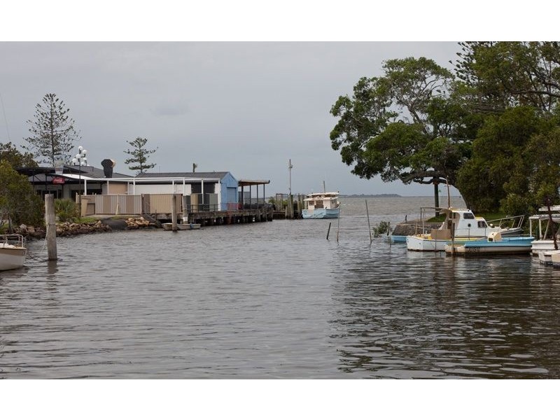 16 Tulip Street, Wynnum QLD 4178