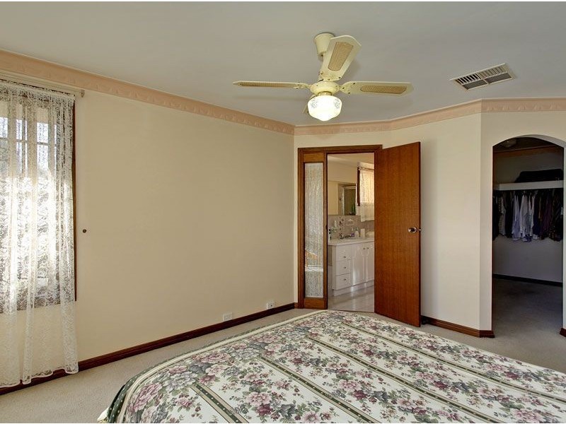 16 Heather Court, Paradise SA 5075