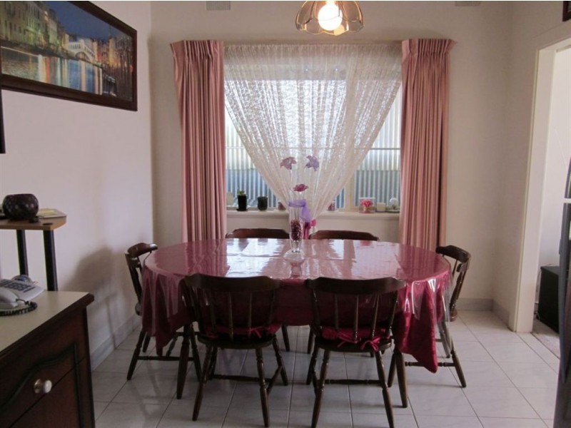 5 Karyn Avenue, Campbelltown SA 5074