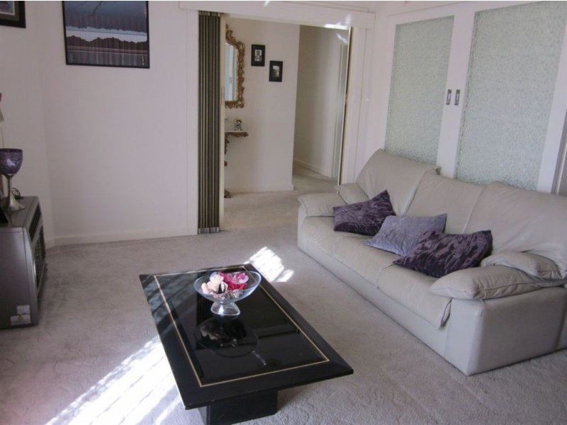 5 Karyn Avenue, Campbelltown SA 5074