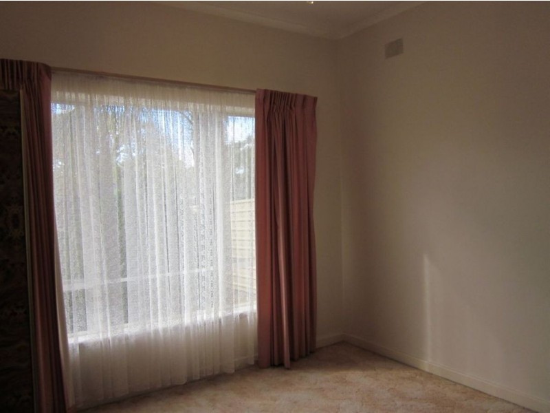 5 Karyn Avenue, Campbelltown SA 5074