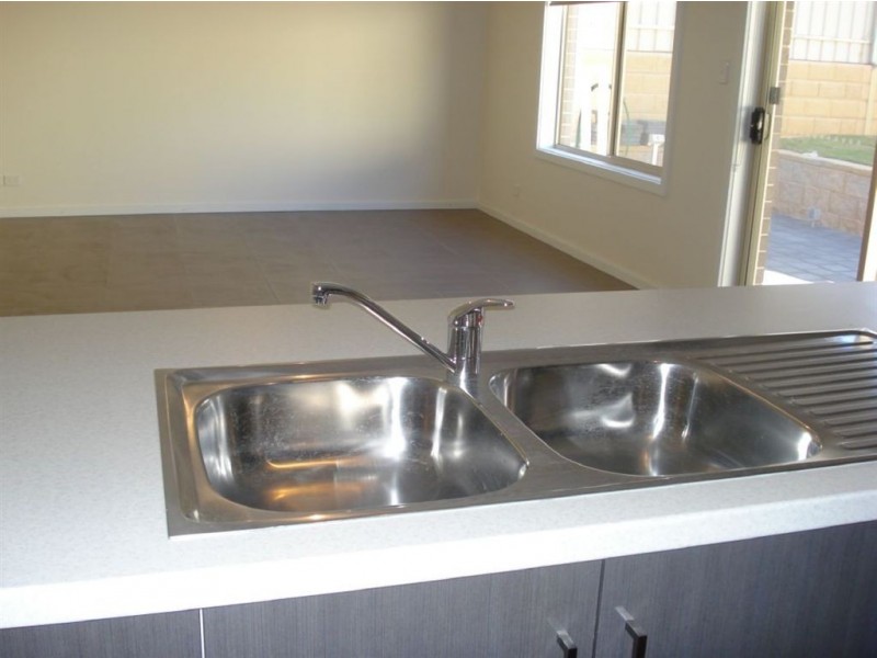 241A Lyons Road, Dernancourt SA 5075