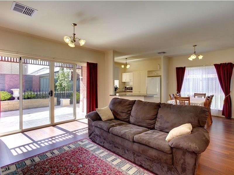 13 Everglade Street, Mawson Lakes SA 5095