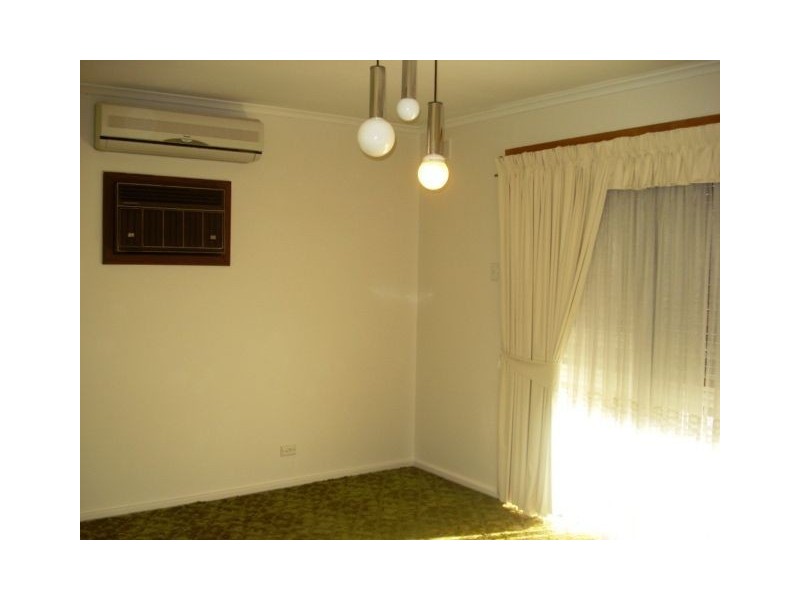 8 Grant Avenue, Gilles Plains SA 5086