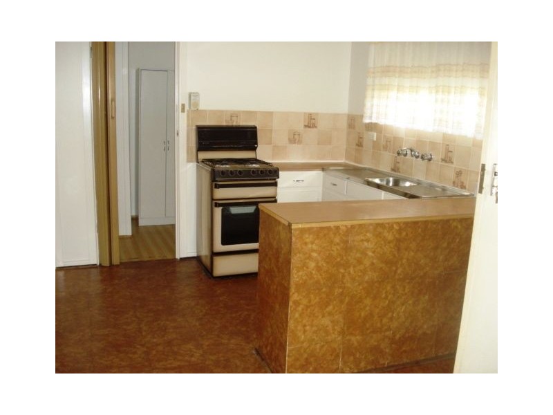 8 Grant Avenue, Gilles Plains SA 5086