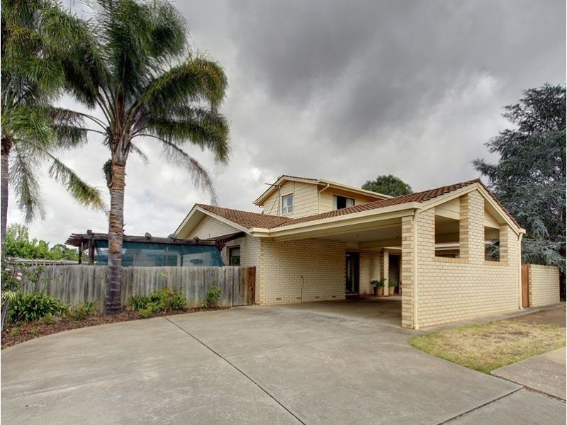14 Clark Crescent, Paradise SA 5075