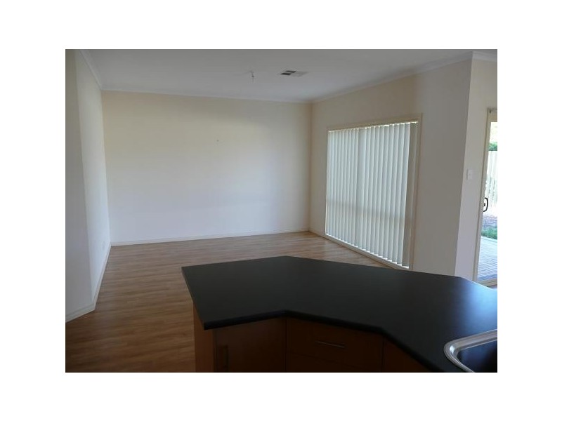 7 Vera Street, Paradise SA 5075