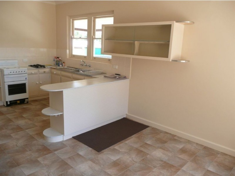 2 Philpott Avenue, Paradise SA 5075