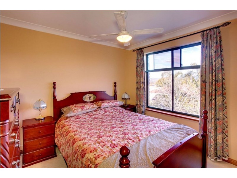 13 Hilltop Drive, Oakden SA 5086
