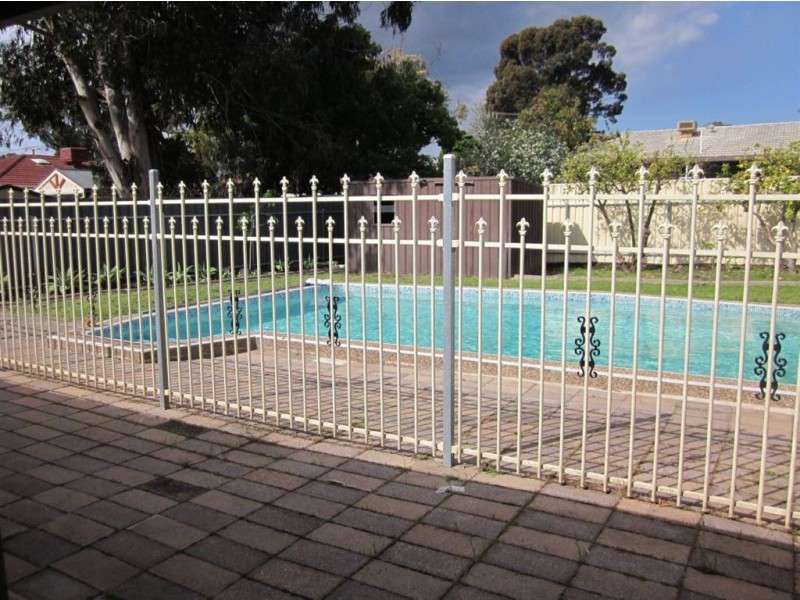 25 Ashley Avenue, Ridgehaven SA 5097