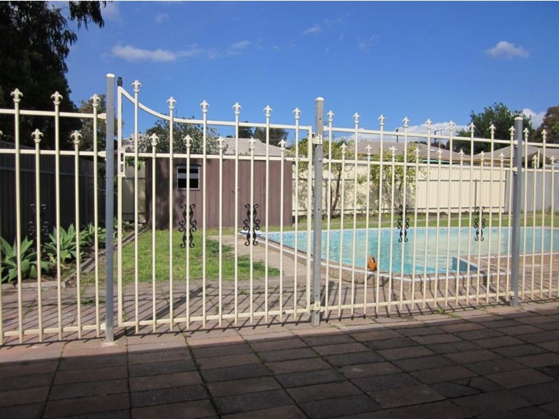 25 Ashley Avenue, Ridgehaven SA 5097