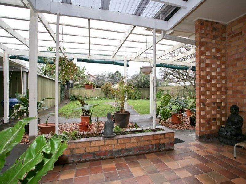 12 Canterbury Avenue, Trinity Gardens SA 5068