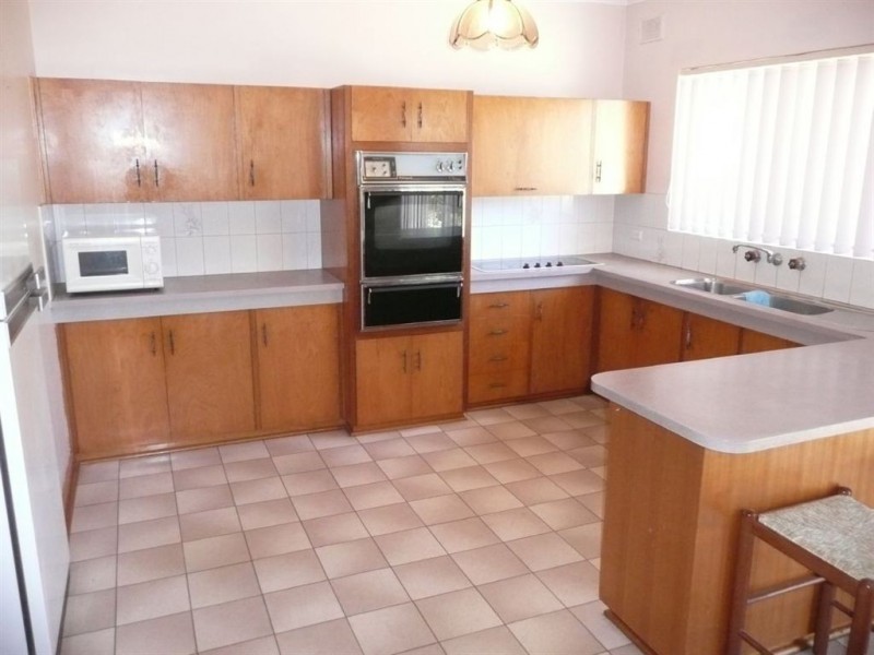 15 Foster Avenue, Paradise SA 5075