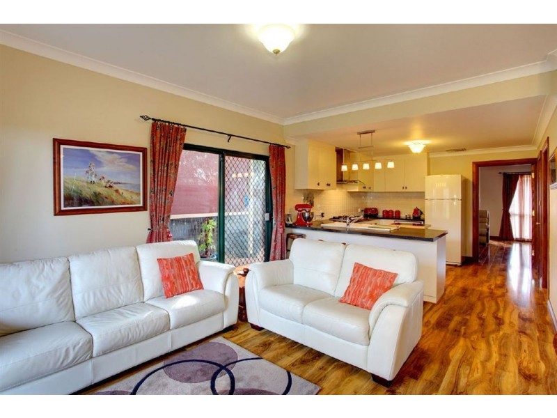 13 Hilltop Drive, Oakden SA 5086