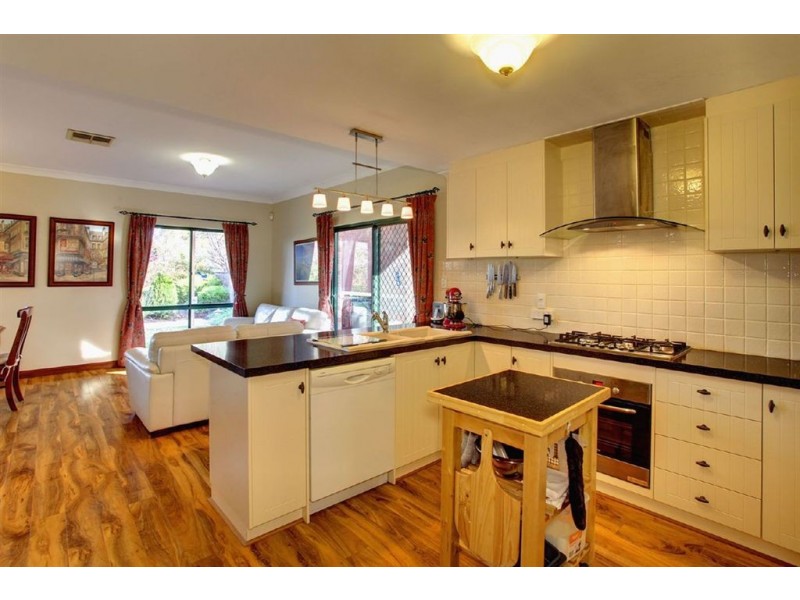 13 Hilltop Drive, Oakden SA 5086