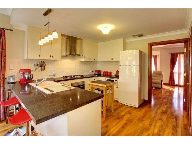 13 Hilltop Drive, Oakden SA 5086