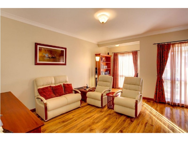 13 Hilltop Drive, Oakden SA 5086