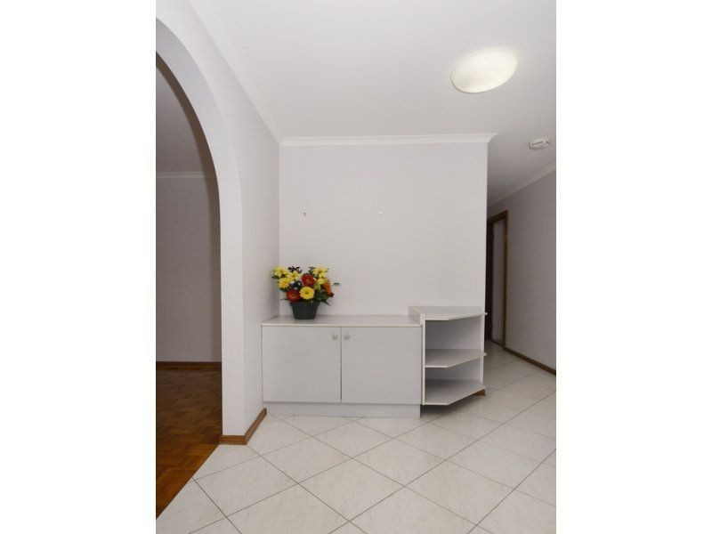 32 Hilditch Drive, Green Fields SA 5107