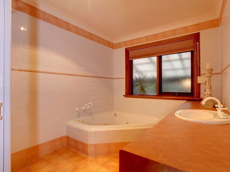 51 River Drive, Paradise SA 5075