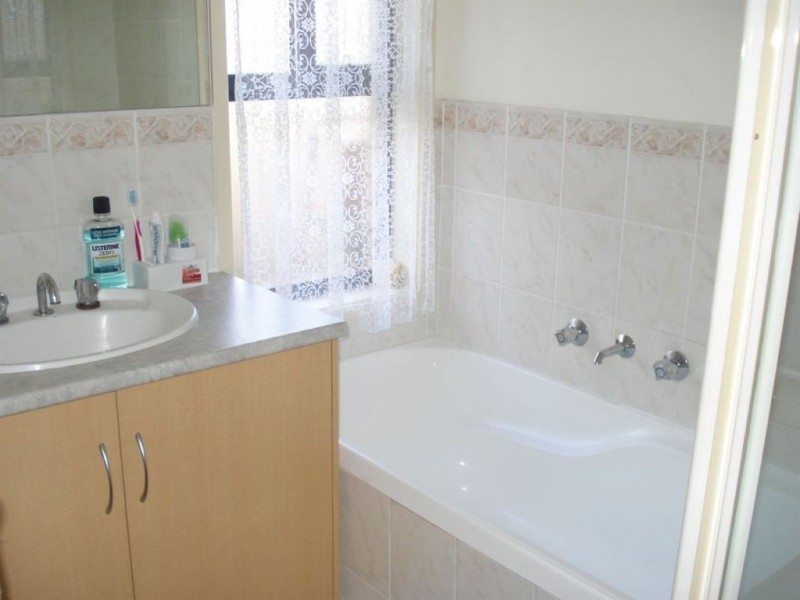 11 Warren Street, Angle Park SA 5010