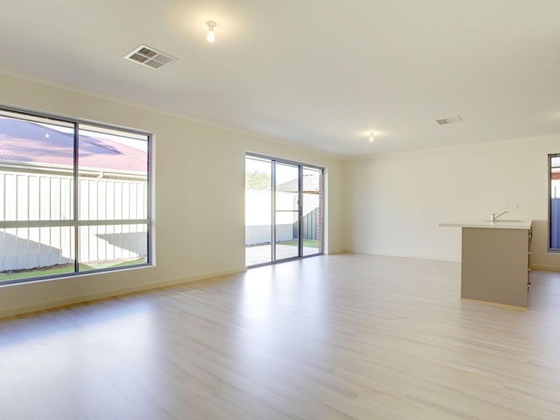 8 Amy Street, Athol Park SA 5012