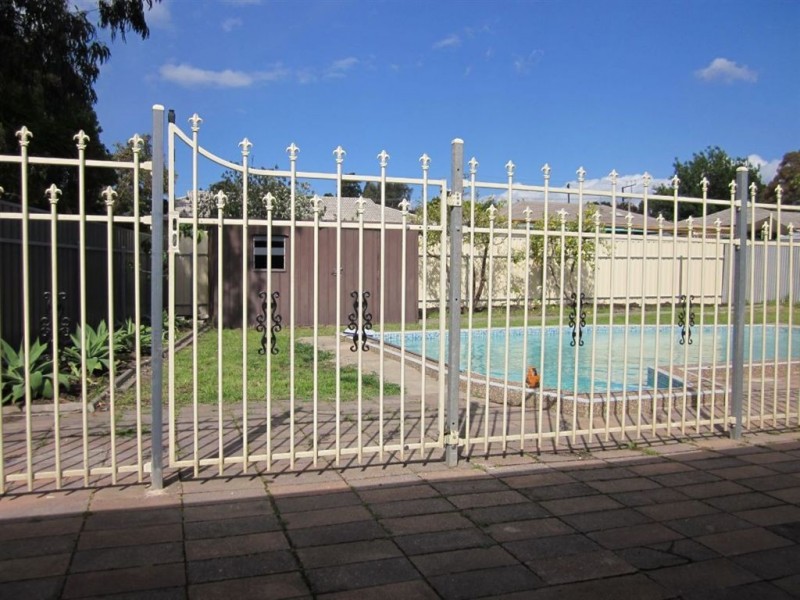 25 Ashley Avenue, Ridgehaven SA 5097