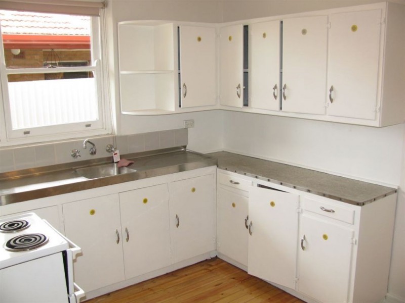 8 Selkirk Avenue, Clearview SA 5085