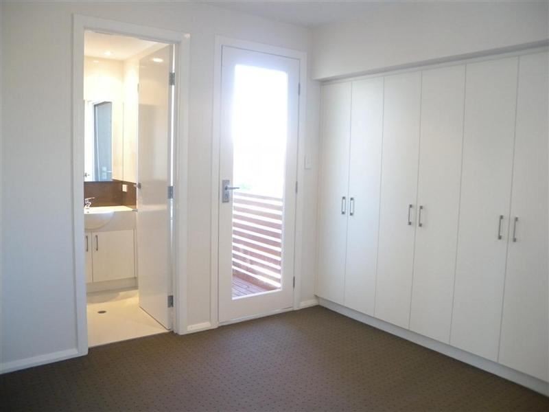 6/2 West Street, Hindmarsh SA 5007