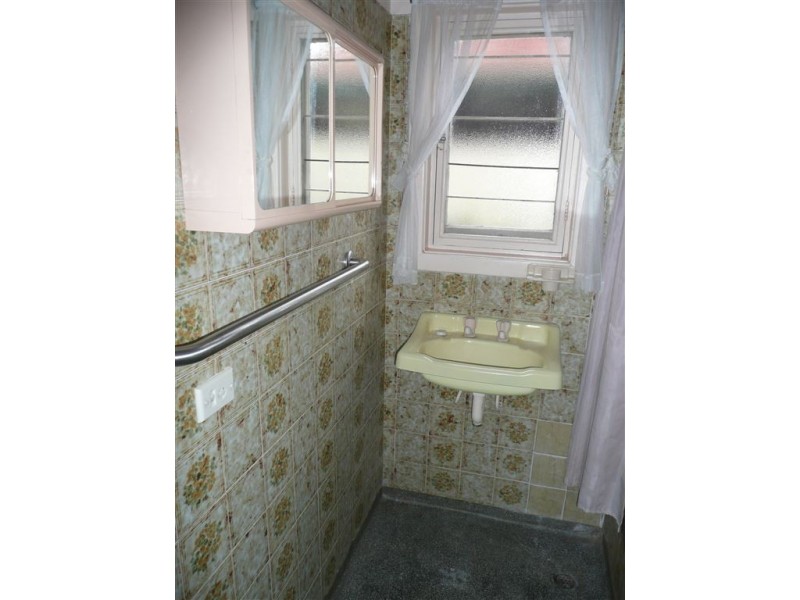 18 Poplar Crescent, Campbelltown SA 5074