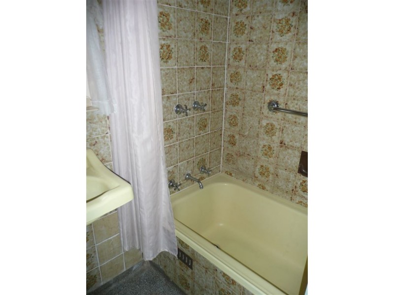 18 Poplar Crescent, Campbelltown SA 5074