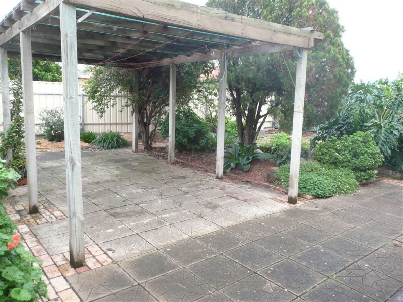 18 Poplar Crescent, Campbelltown SA 5074