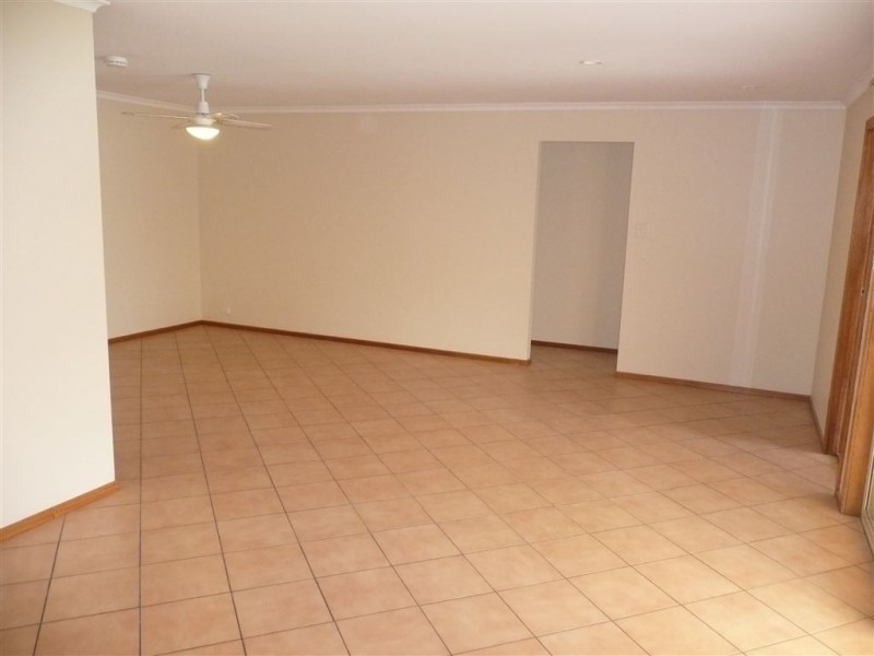 3 Westbury Court, Oakden SA 5086