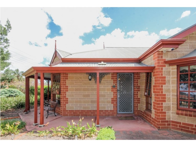 2 Rangeview Drive, Newton SA 5074