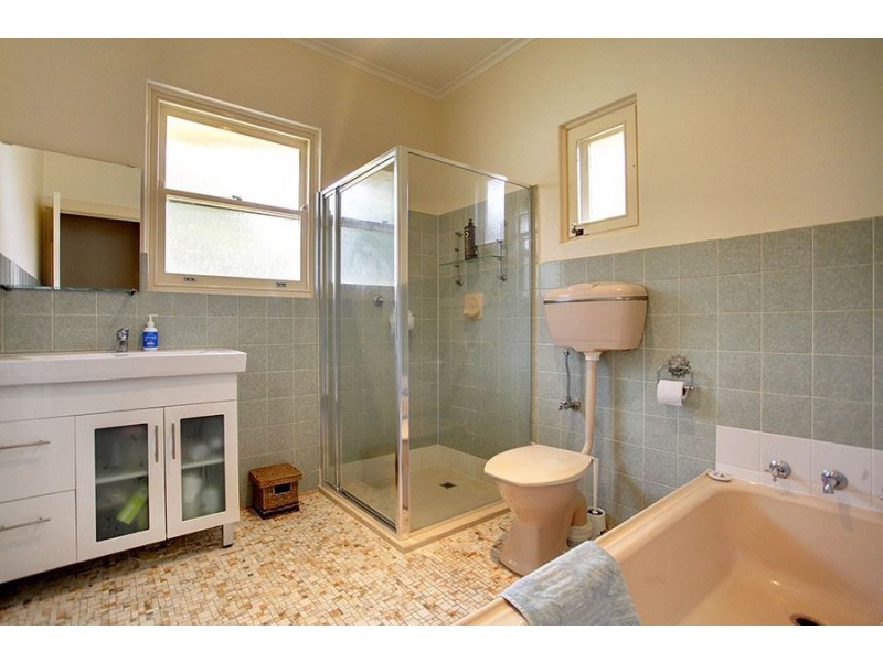 12 Amadio Crescent, Campbelltown SA 5074