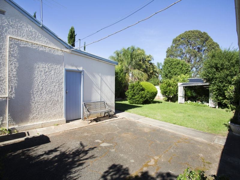 18 Renown Avenue, Tranmere SA 5073
