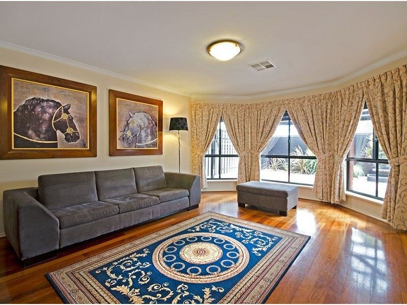 16 Hilltop Drive, Oakden SA 5086