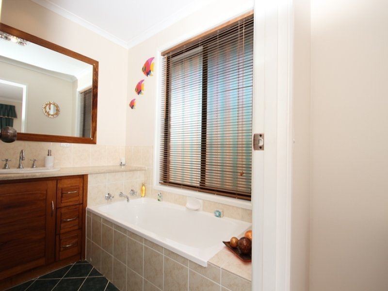 21 Sutherland Place, Golden Grove SA 5125