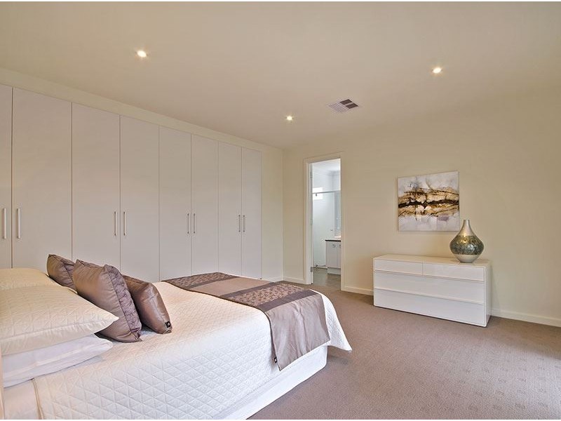 12 Sallis Avenue, Tranmere SA 5073