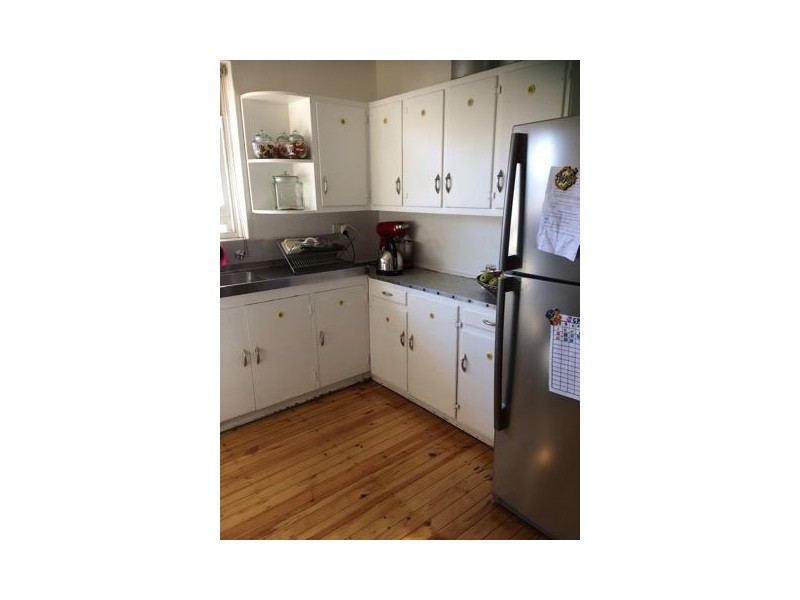 8 Selkirk Avenue, Clearview SA 5085